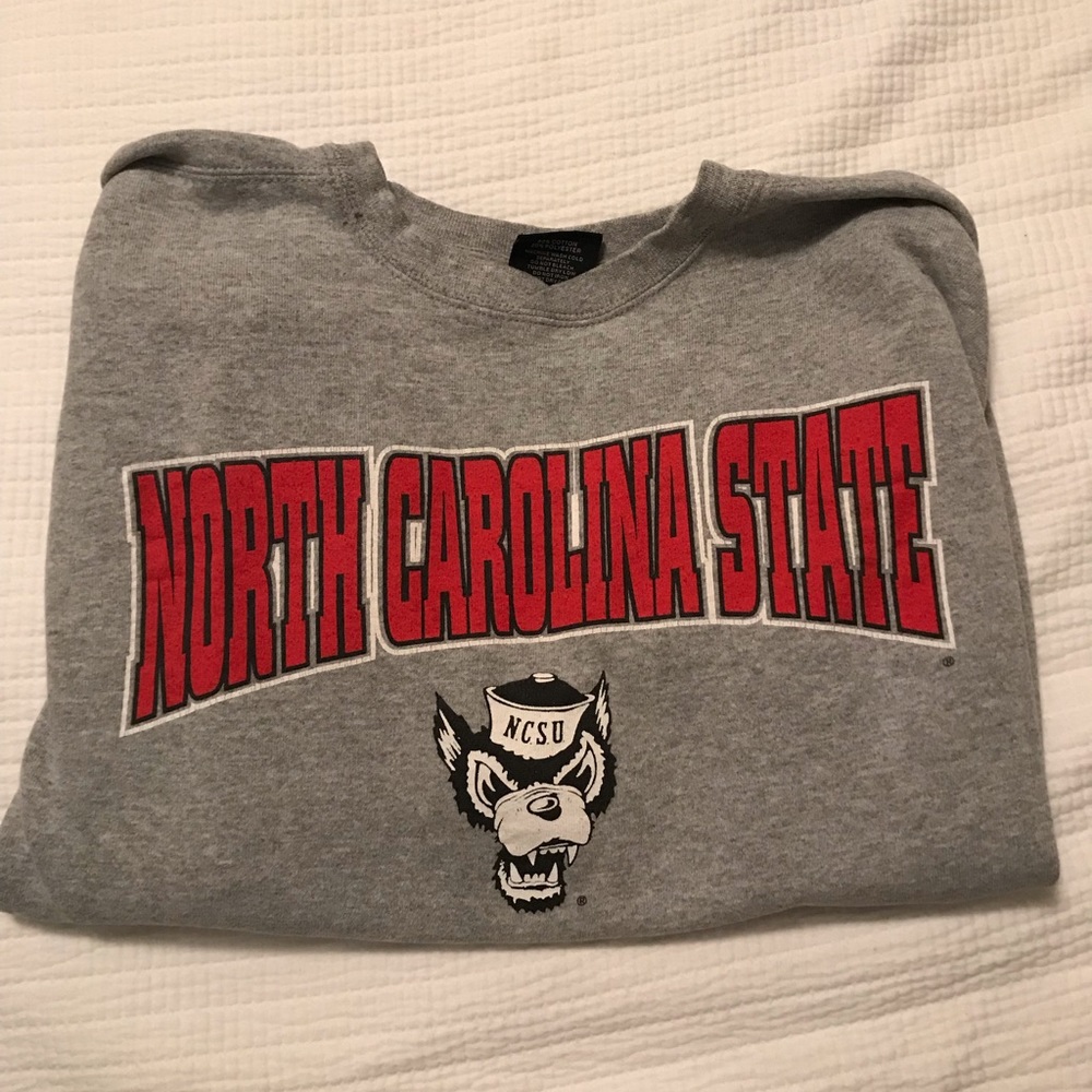 North Carolina State University Medium Sweatshirt!